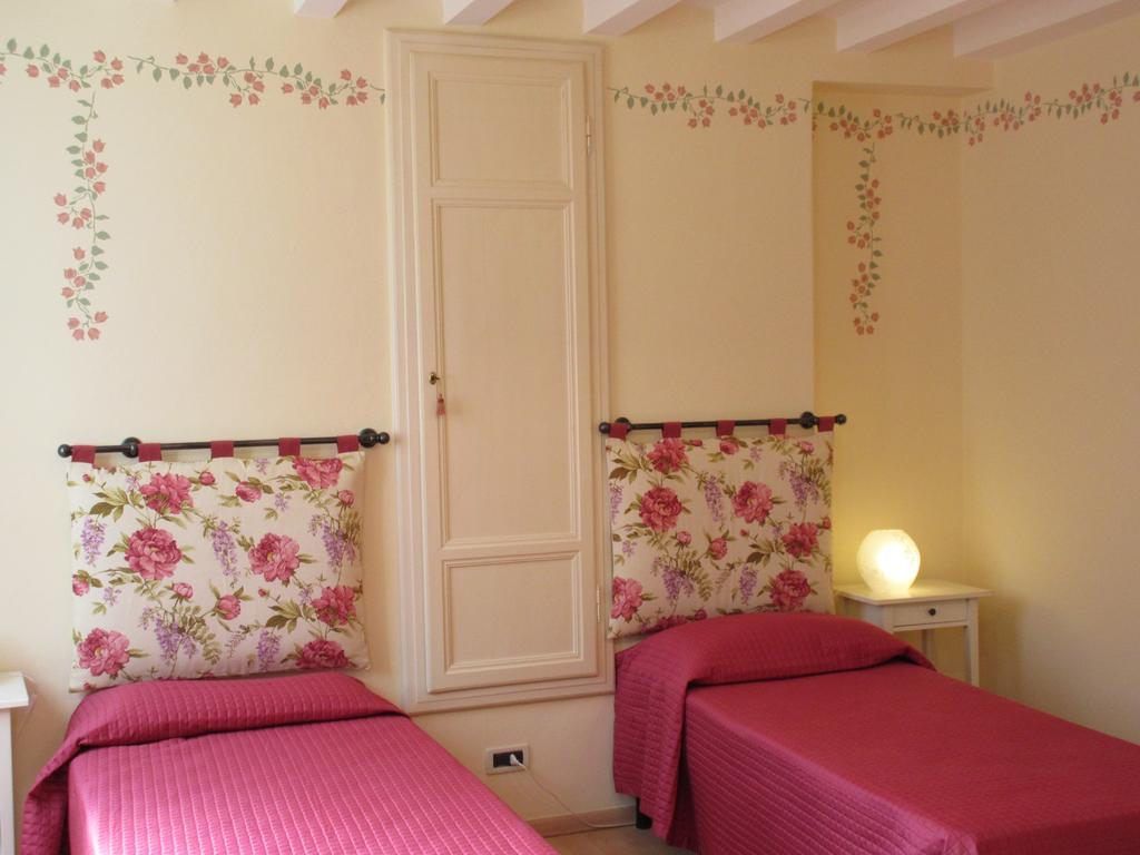 Mimi Apartment Лукка Номер фото